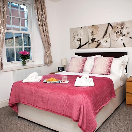 Apt 2, Trafalgar Square 2Nd Floor By Indigo Flats Londra Esterno foto