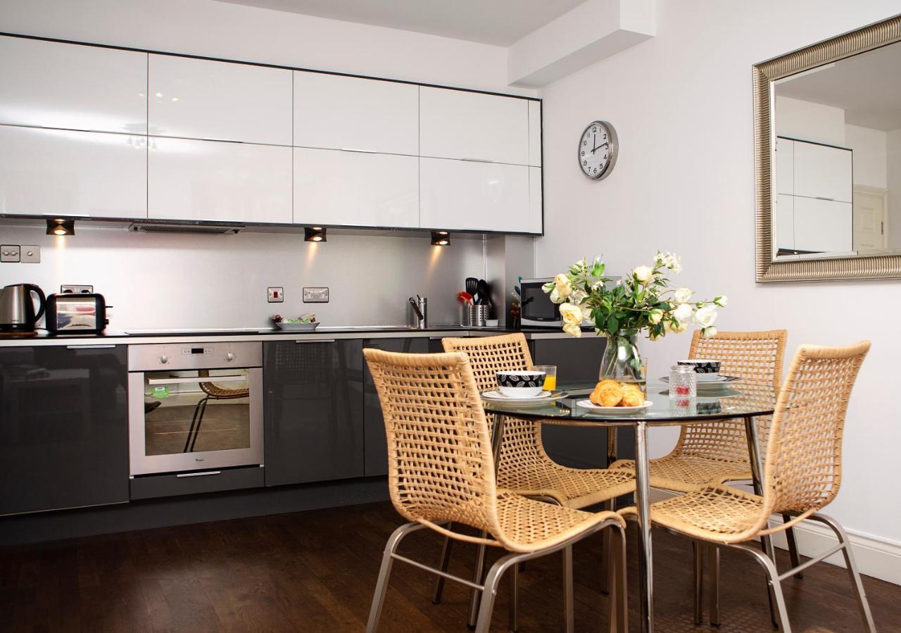 Apt 2, Trafalgar Square 2Nd Floor By Indigo Flats Londra Esterno foto