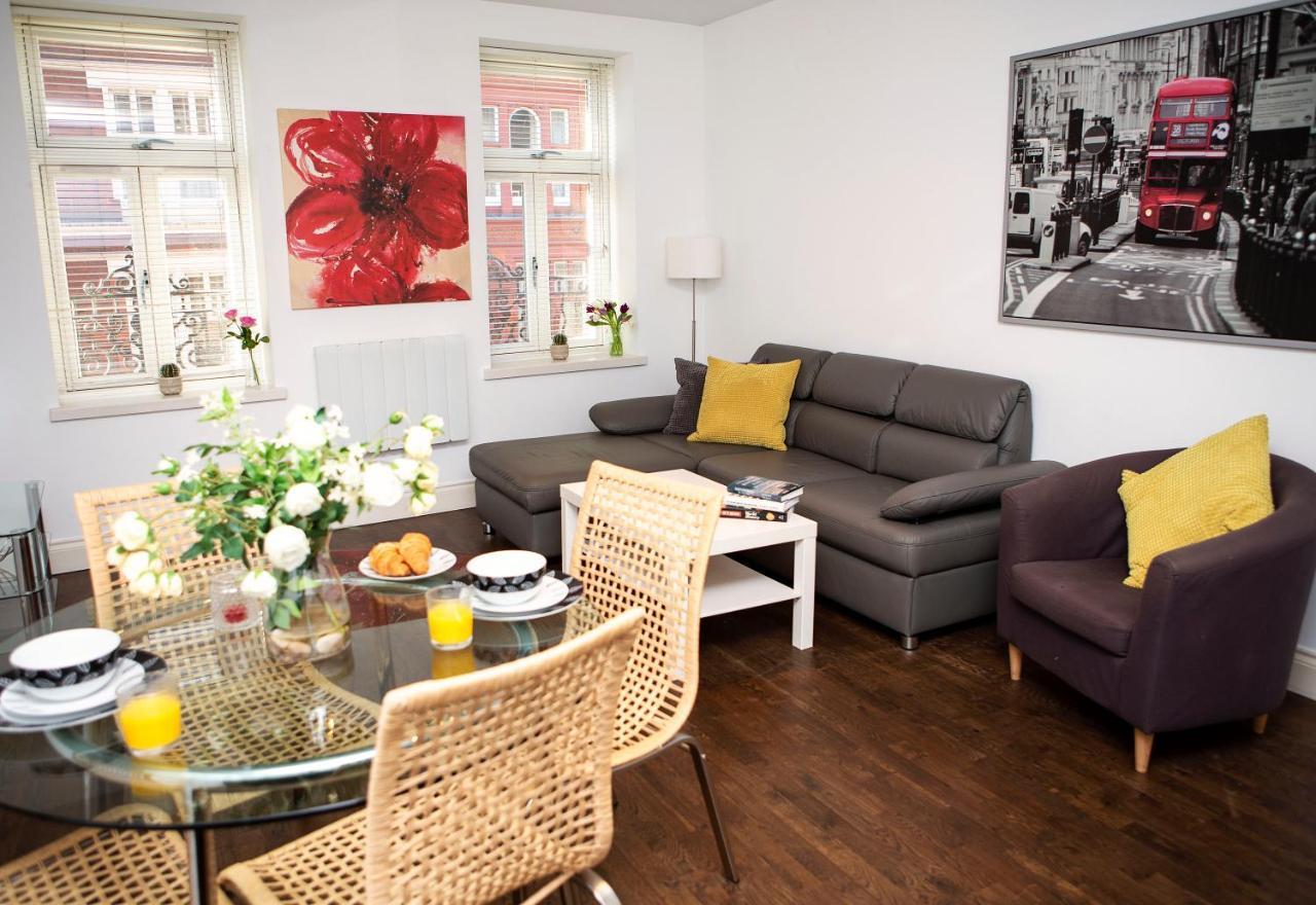 Apt 2, Trafalgar Square 2Nd Floor By Indigo Flats Londra Esterno foto